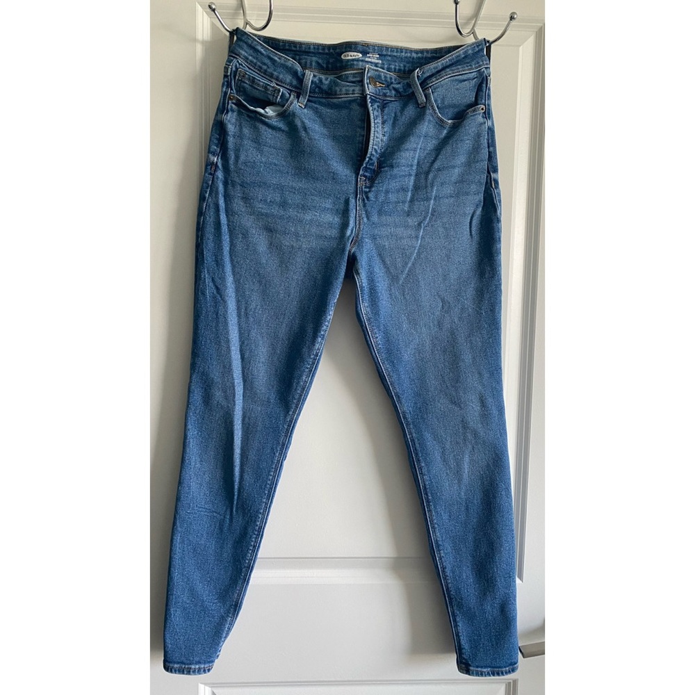 Old Navy Rockstar Super Skinny High Rise Jeans